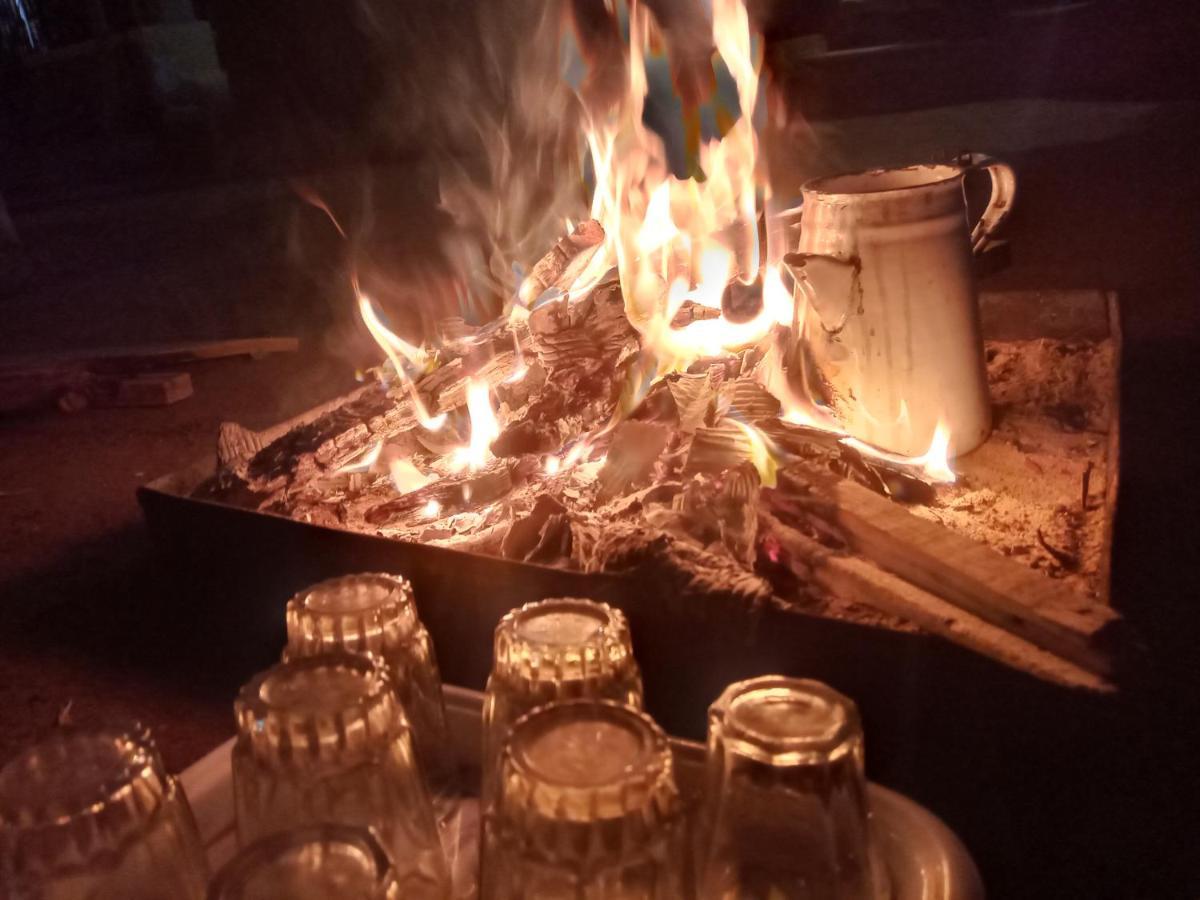 Sebaii Camp السباعى كامب شاطئ الترابين بجوار ويت بالس Hostel Nuweiba Luaran gambar