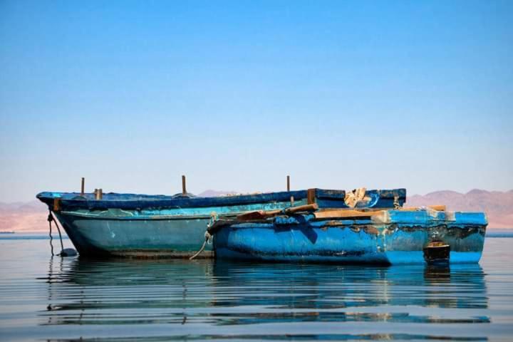 Sebaii Camp السباعى كامب شاطئ الترابين بجوار ويت بالس Hostel Nuweiba Luaran gambar