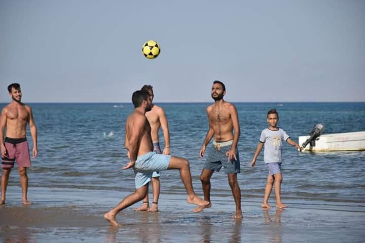 Sebaii Camp السباعى كامب شاطئ الترابين بجوار ويت بالس Hostel Nuweiba Luaran gambar