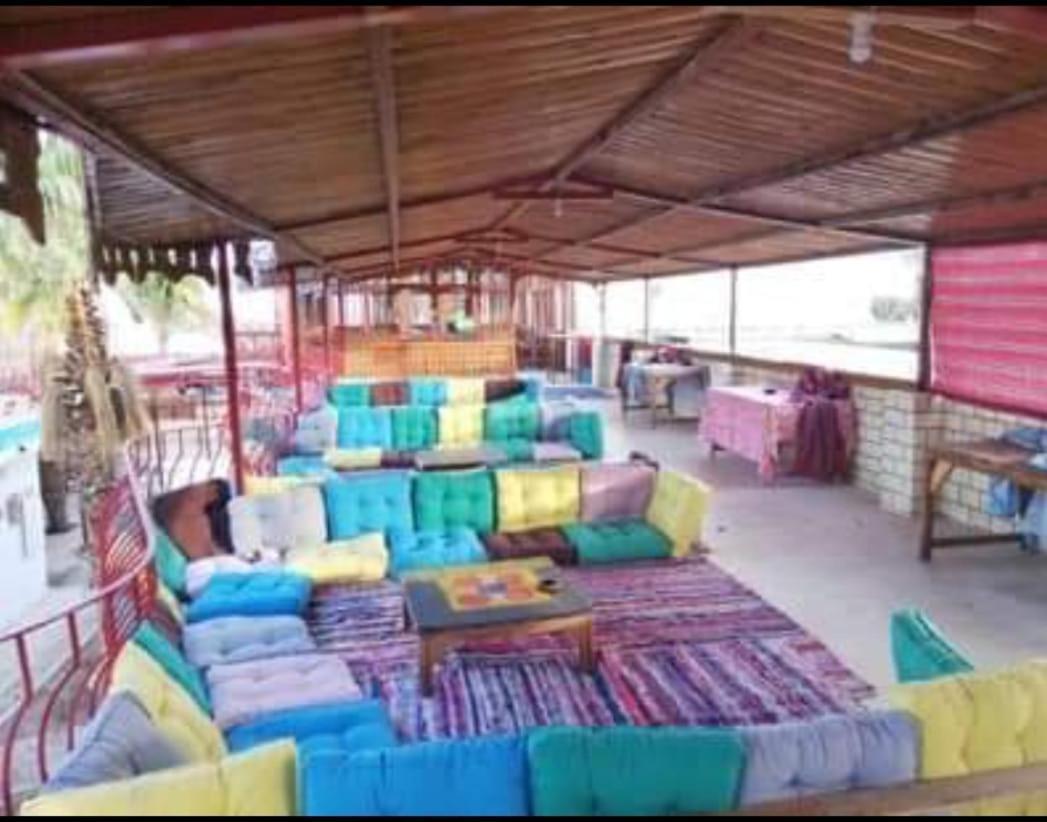 Sebaii Camp السباعى كامب شاطئ الترابين بجوار ويت بالس Hostel Nuweiba Luaran gambar